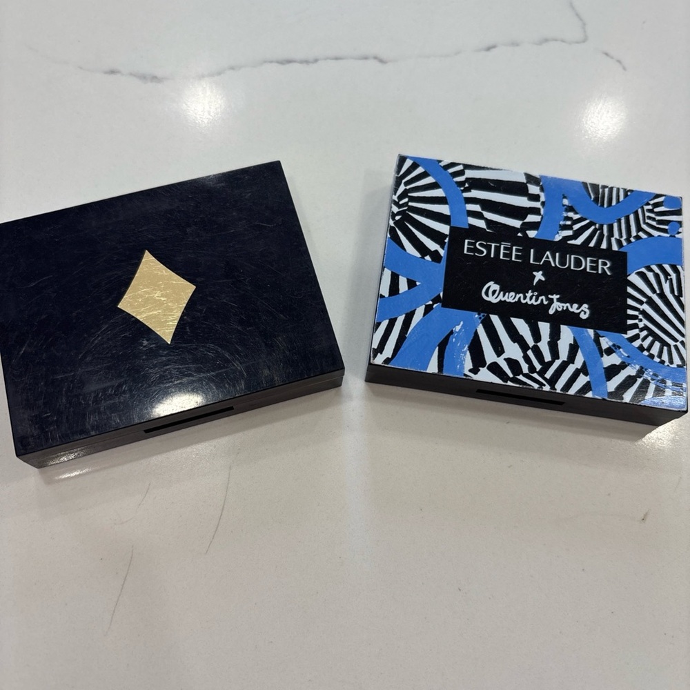 Estee Lauder Pure Color Envy blush and 
Eyeshadow ombre Palette.